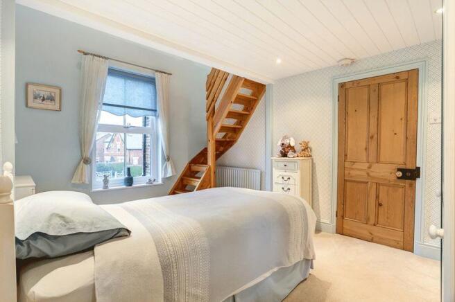 BEDROOM 2