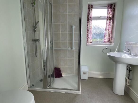 Shower Room.jpg