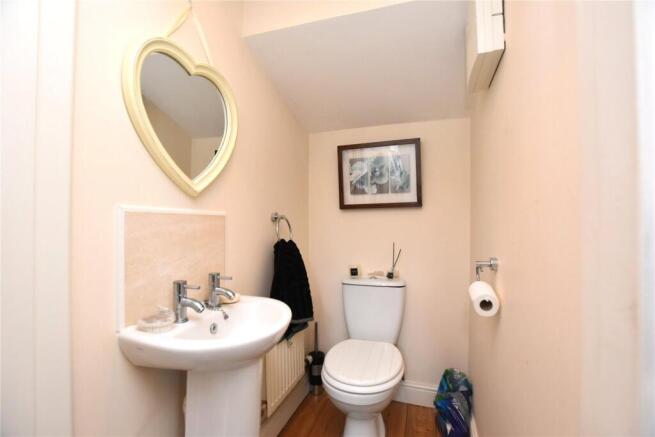 3 bed Semi-Detached for sale Image 10