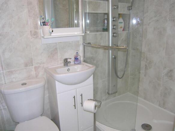 ENSUITE SHOWER ROOM