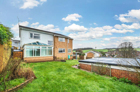 Windsor Close, Alton, Hampshire, GU34