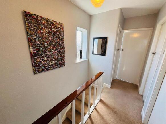 3 bed Semi-Detached for sale Image 12