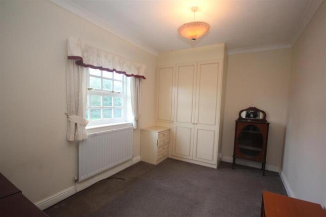 bedroom 4.JPG