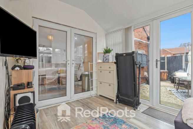3 bed Semi-Detached for sale Image 11