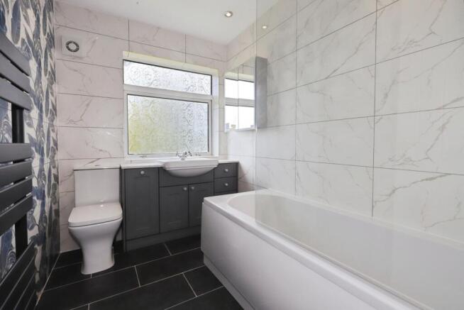 Bathroom / W.C.