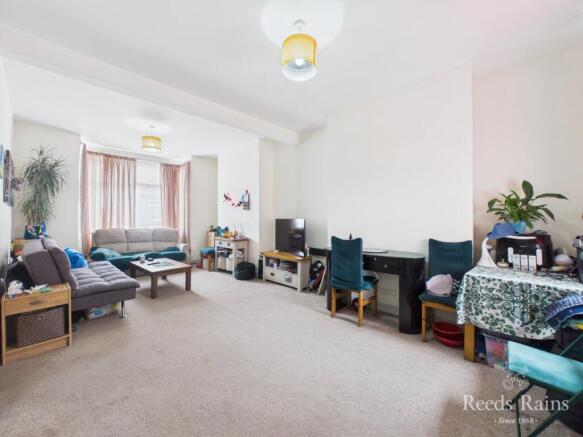 Lounge/ Dining Room