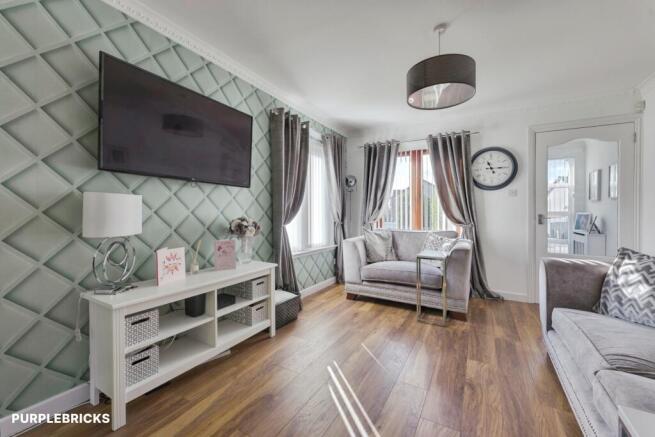 Neistpoint Drive, Glasgow, G33 photo 4
