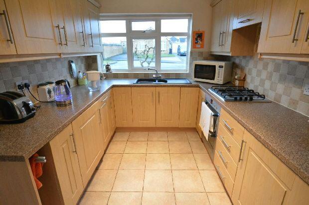 BREAKFAST/KITCHEN