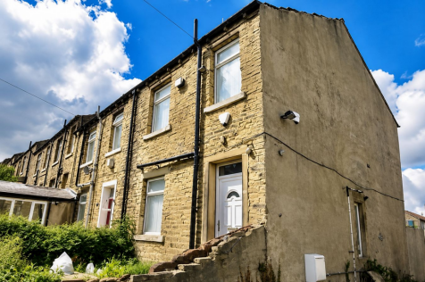 Hawthorne Terrace, Crosland Moor, Huddersfield, HD4