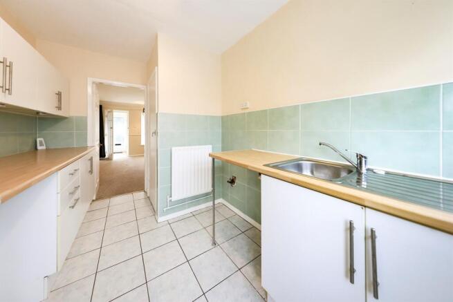 Chequerfield Drive, Penn Fields, Wolverhampton photo 3