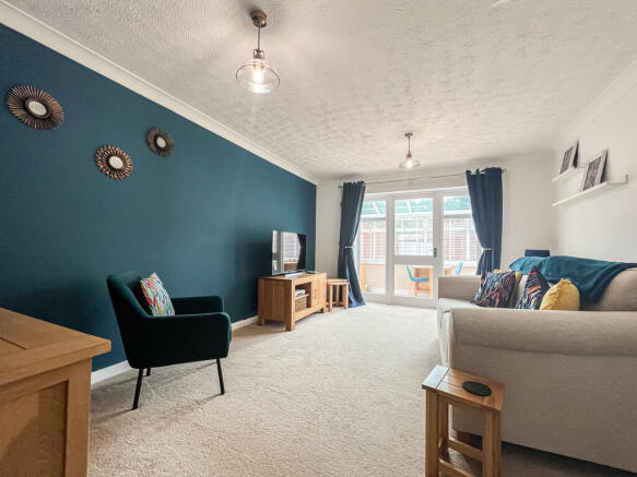 18 Sherrington Drive - lounge-2