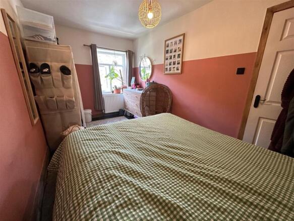 2 bed Terraced for sale Image 8