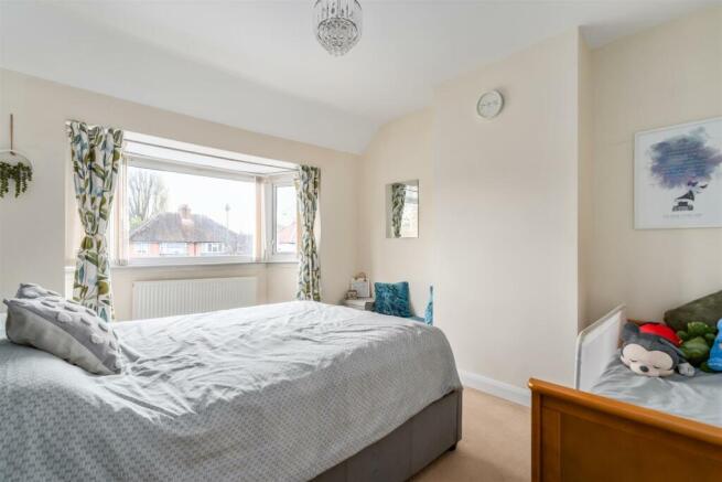 137 Danson Lane-8_lo.jpg