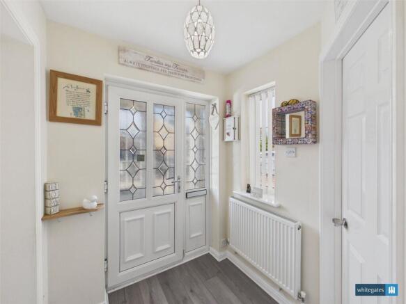 5 bed Detached for sale Image 10