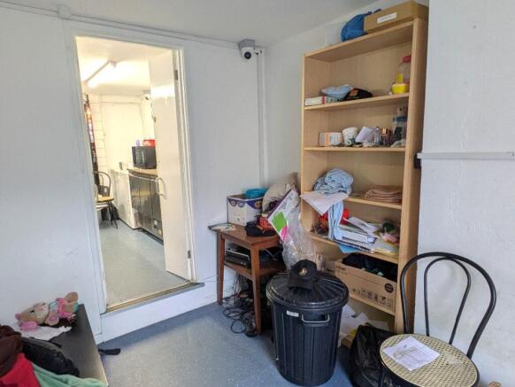 Photo 11