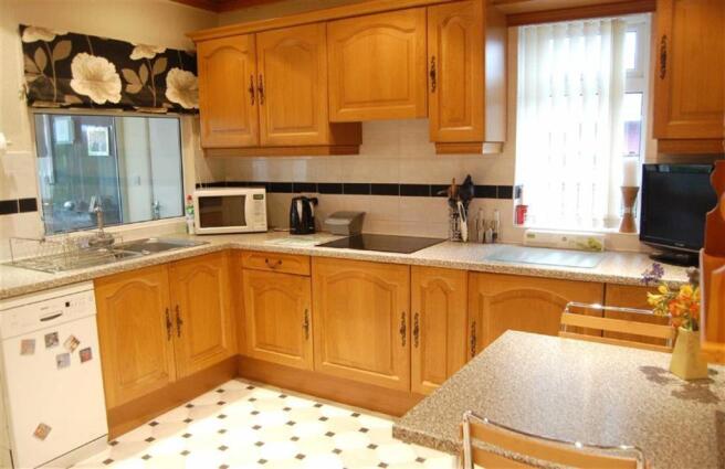 Dining/Kitchen