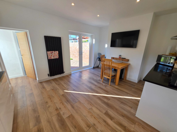 Cecil Avenue, Warmsworth, DN4 photo 3