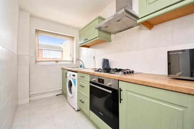 Garswood Close, Moreton, Wirral photo 4