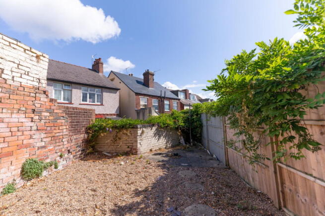 3 bed Terraced to rent Image 10