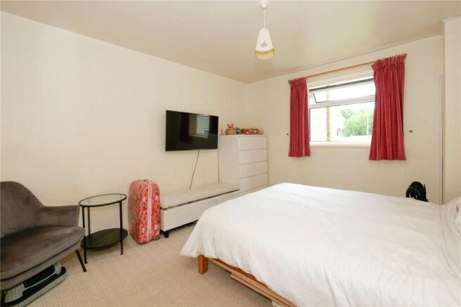 2 bed Flat for sale Image 6