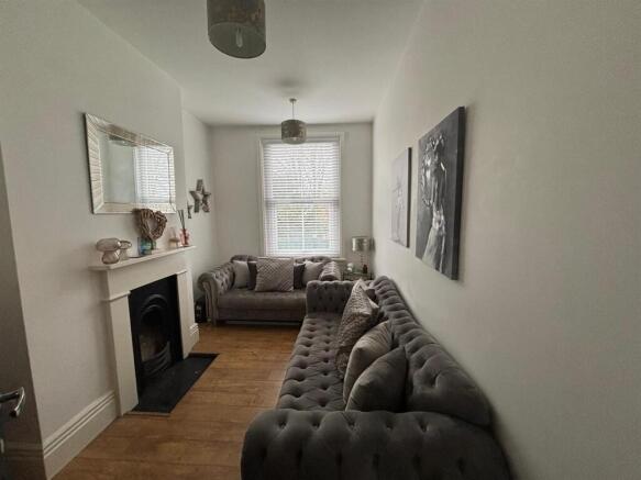 5 bed Maisonette for sale Image 8
