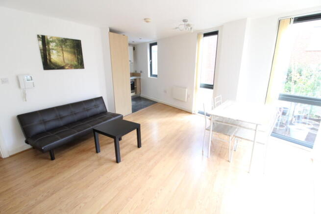 1 bed Apartment to rent Image 6