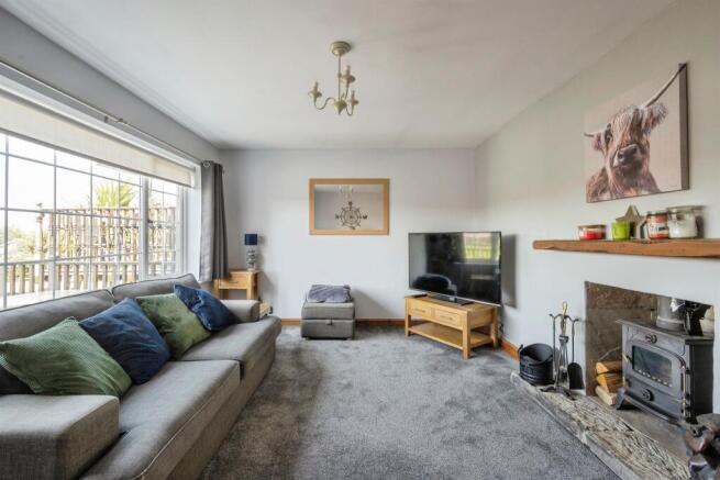 3 bed Semi-Detached for sale Image 5