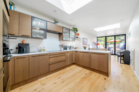 Albert Road, Kingston Upon Thames, KT1