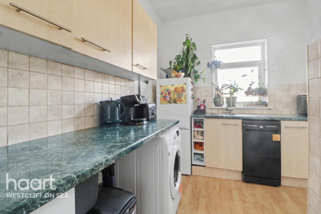 Albany Avenue, Westcliff-On-Sea photo 4