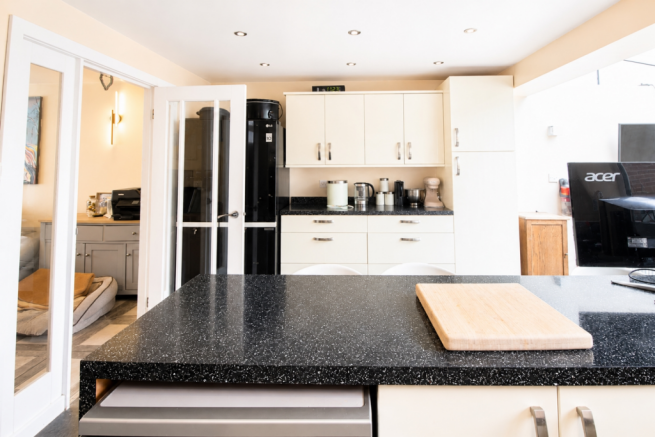 3 bed Detached for sale Image 10