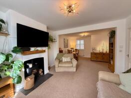 8, Turnpike Road, Blunsdon, Swindon SN26 7EA