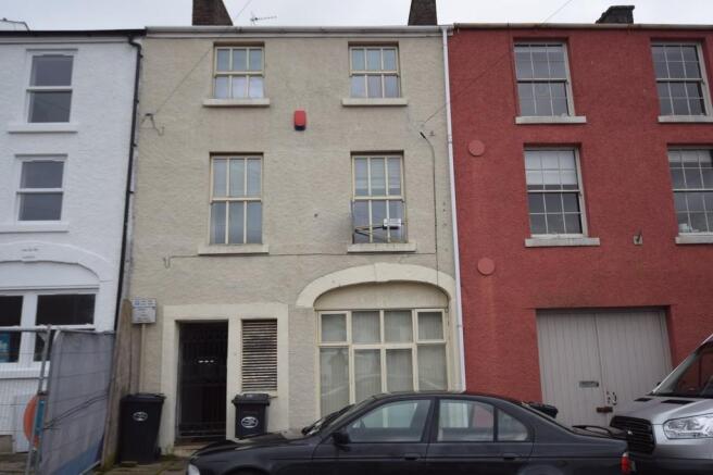 FIRST FLOOR FLAT ...