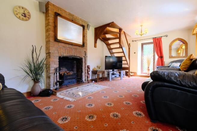 Sitting room with new carpet on order