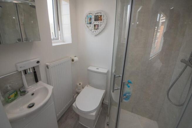 EN SUITE