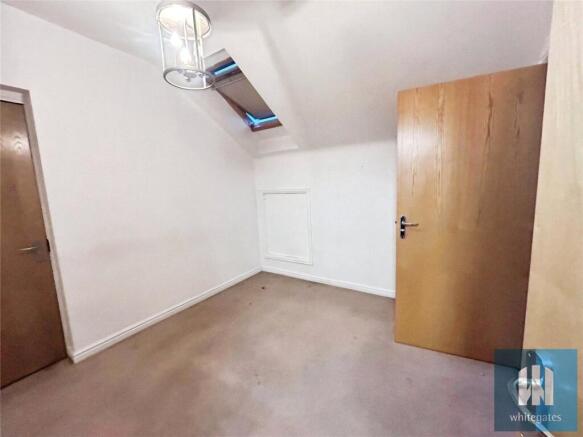 2 bed Penthouse for sale Image 4