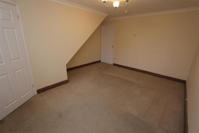 24 MEADOW WAY 002.JPG