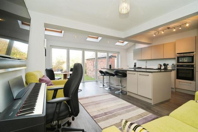 Kitchen Family Room