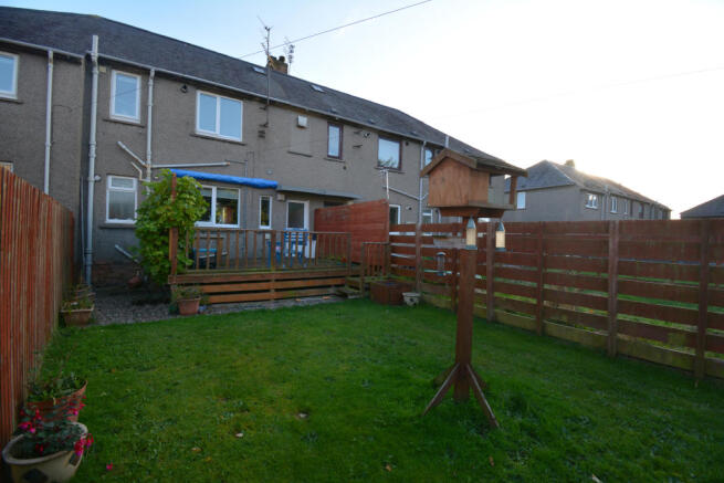 Rear Exterior & Mutual Garden