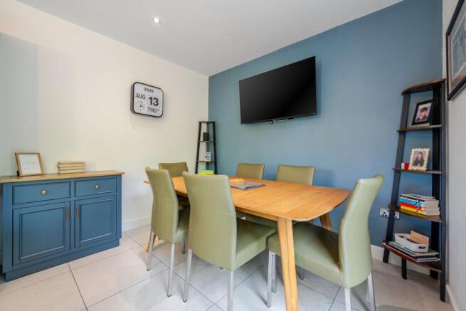 4 bed Detached for sale Image 7