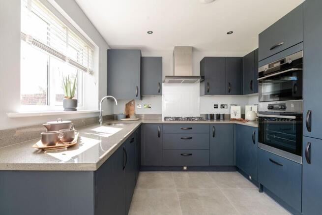 4 bed Detached for sale Image 5
