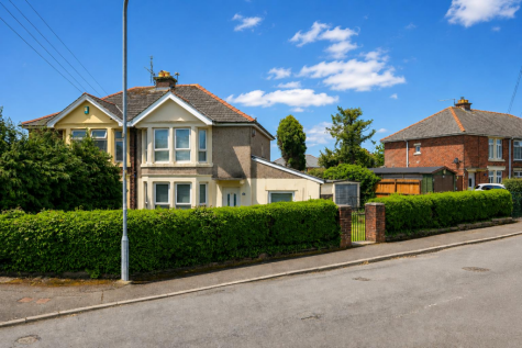 Borough Avenue, Barry