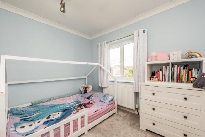 4 bed Detached for sale Image 6