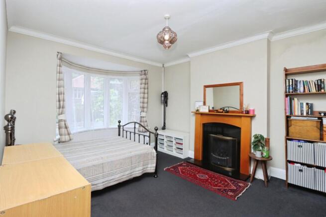 4 bed Bungalow for sale Image 7