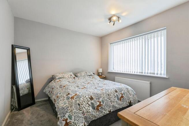 3 bed Semi-Detached for sale Image 10