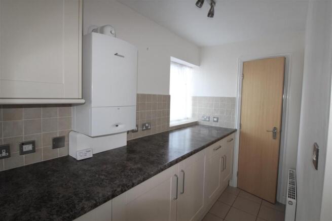 kitchen 2.jpg