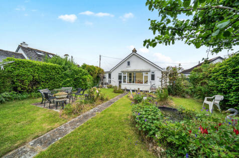 Greenbank Avenue, Kingsteignton, Newton Abbot, Devon, TQ12