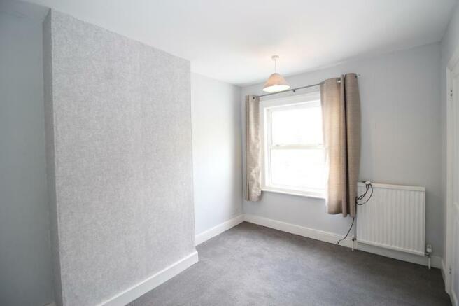 Bedroom 2 (2)