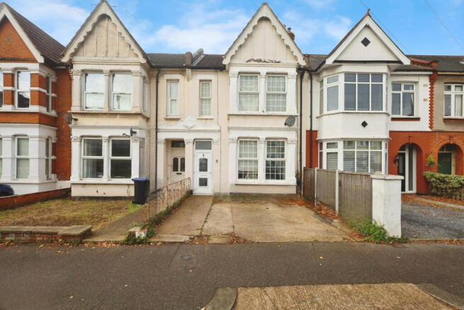 5-bed terraced on Bellevue Road, Southend-on-sea, SS2, £375,000
