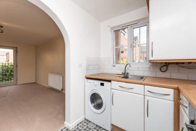 2 bed Apartment for sale Image 4