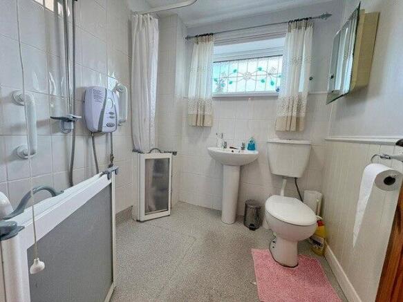 3 bed Semi-Detached for sale Image 9